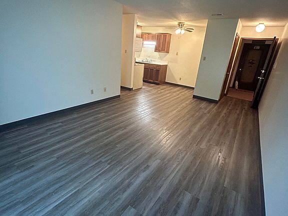 2nd image of 1014 Hancock Dr #11