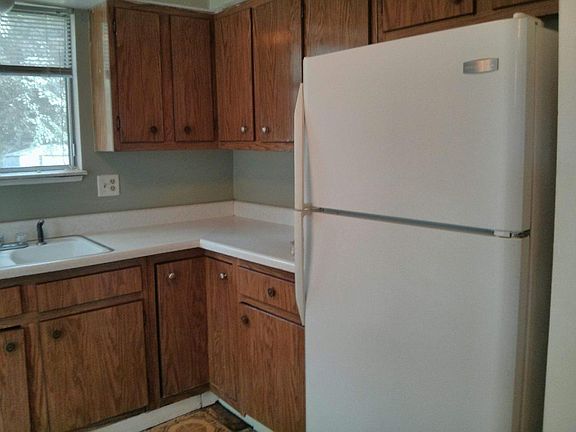 4th image of 421 W Altorfer Ln