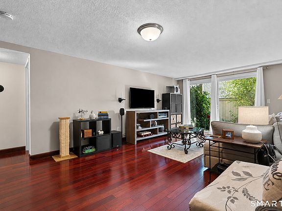 4th image of 369 Walden Green Road #369