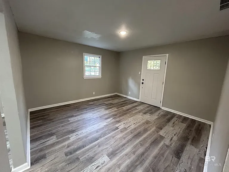 1159 Anders Dr — Photo 4