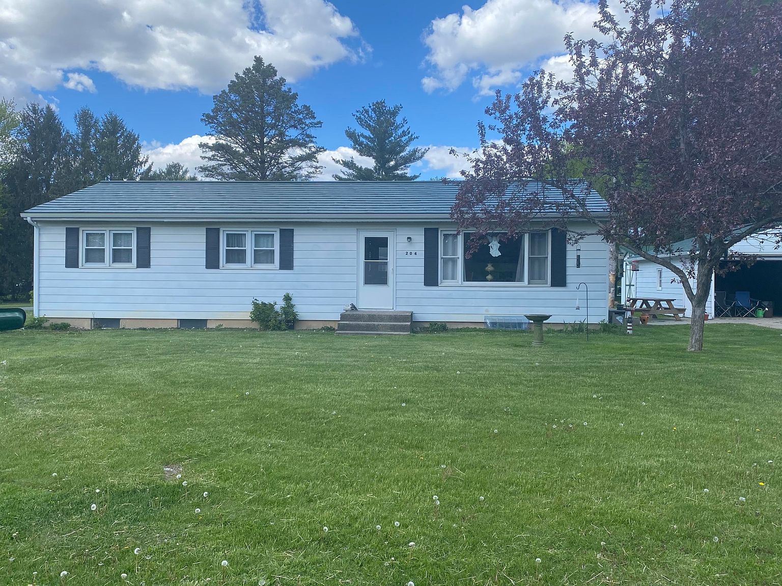 204 Kent St, Sunfield, MI 48890 Zillow