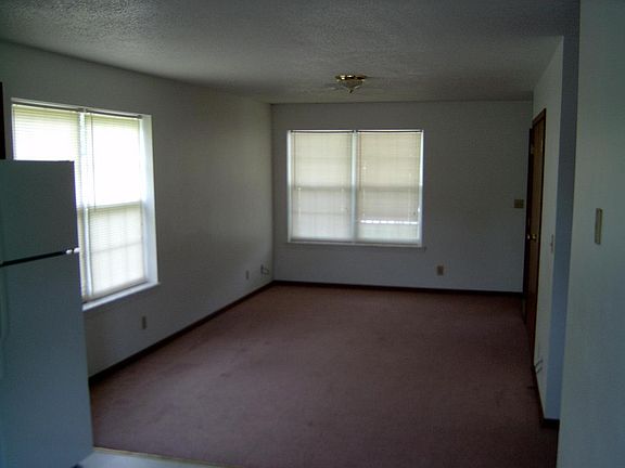 3rd image of 575/577 Miranda Dr #2