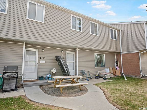 3rd image of 4122 Castle Road