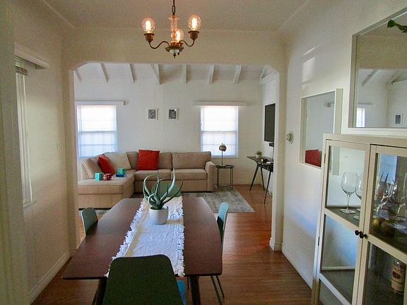 3rd image of 4066 Perlita Ave