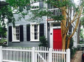 70 Smith St