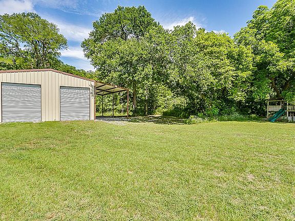 2nd image of 170 S Bear Creek Ln