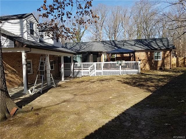 2nd image of 2612 Douglas Ln