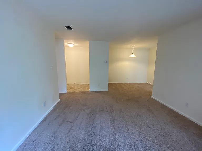 Princeton Circle West Apartments — Photo 118