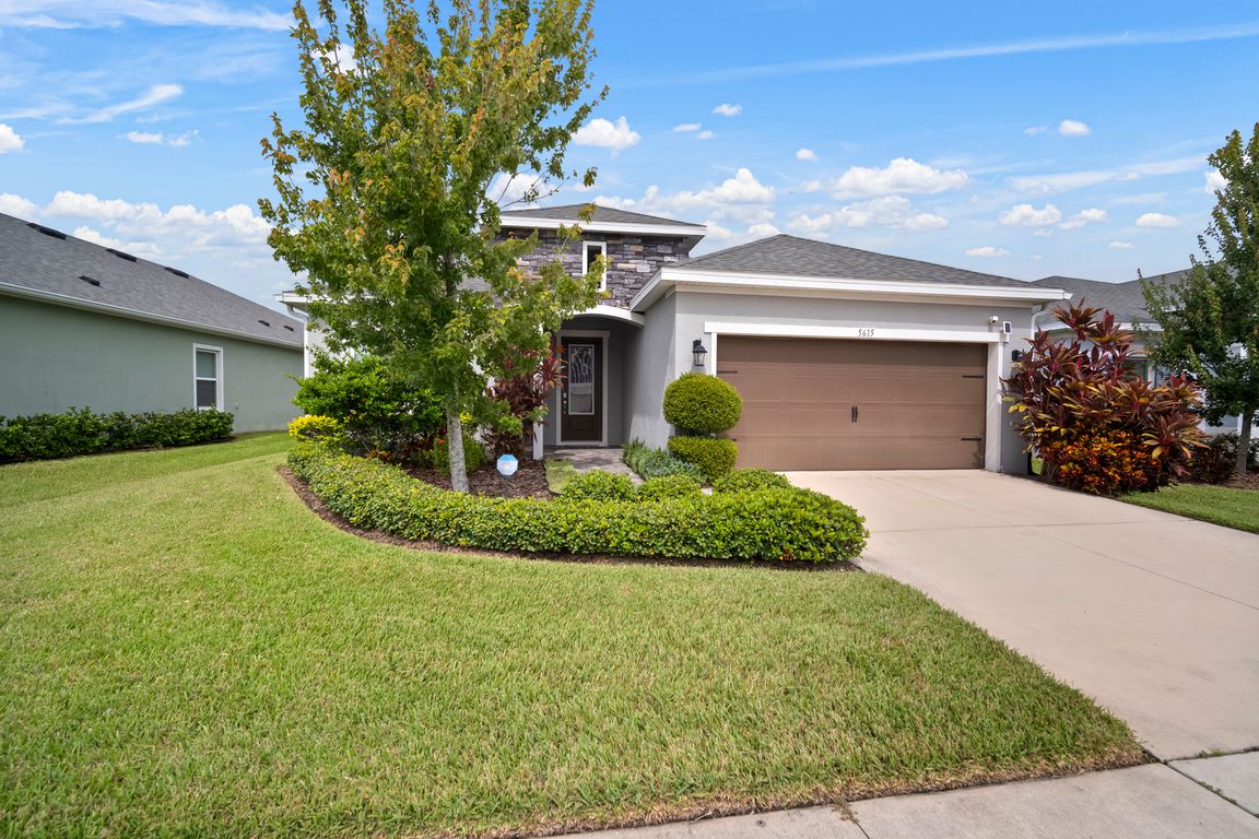 5615 Silver Sun Dr-00813
