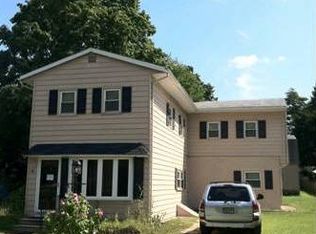 44 Walnut St, Sicklerville, NJ 08081