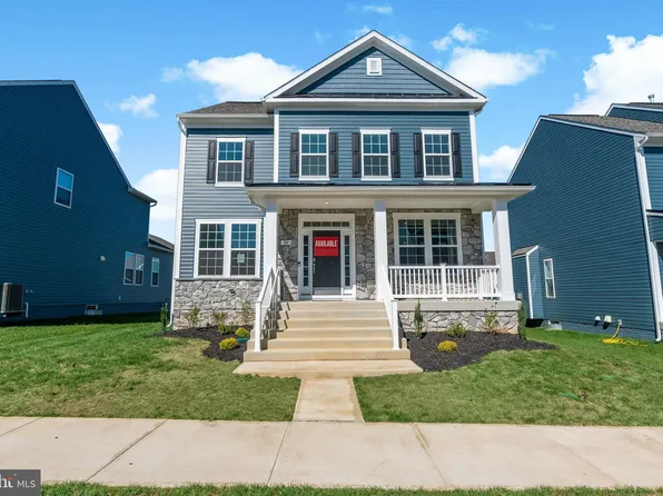 184 Silverleaf Dr, Charles Town, WV 25414