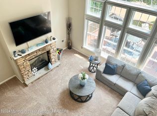 989 Buccaneer Ln, Manahawkin, NJ 08050