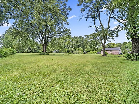 4th image of 2637 Brown Rd