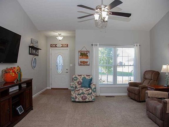 2nd image of 8318 Leland Dr
