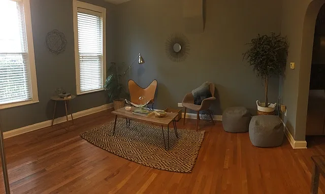 1512 N Maplewood Ave #1 — Photo 3