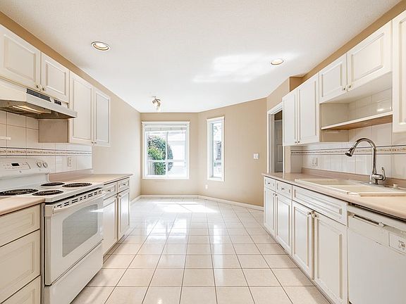 5th image of 15550 26th Ave #134