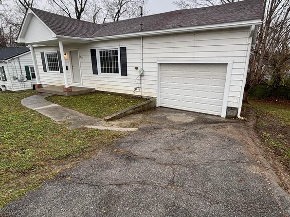 517 E Hodgenville Ave, Greensburg, KY 42743