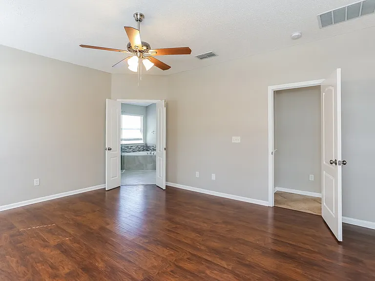 896 Bonaparte Landing Blvd — Photo 13