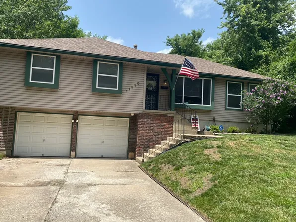 11930 Sycamore Ave, Grandview, MO 64030