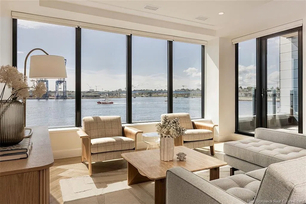 2 bed, 2.0 bath, 1143 sqft, $5,300 — Photo 3