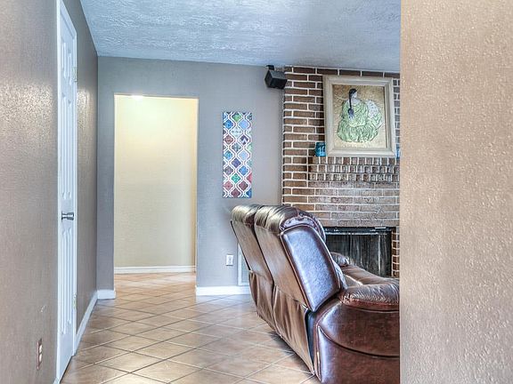 2nd image of 15319 Silver Green Dr S