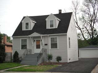 341 E Palmer Ave, Northlake, IL 60164