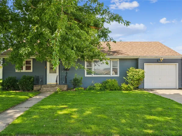 848 Timberline Rd, Monticello, IA 52310