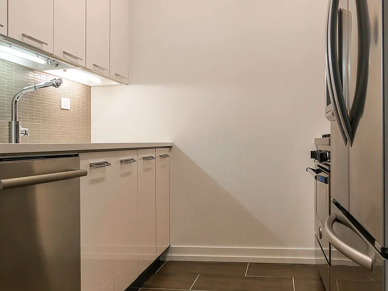 250 W 93rd St #10D — Photo 10