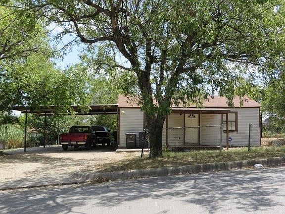 2nd image of 2006 Menefee Ave