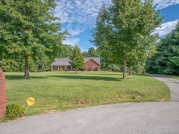 2nd image of 4890 Skyview Dr