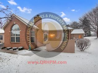 609 Perry Creek Dr, Grand Blanc, MI 48439