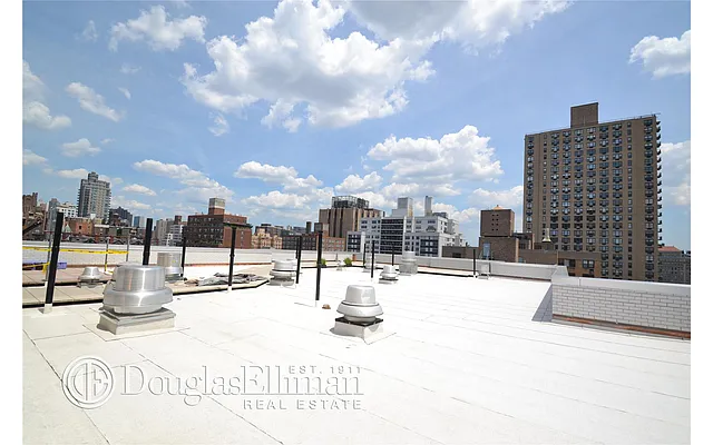 Sold by Douglas Elliman | media 20