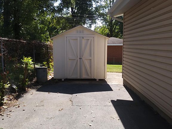 STORAGE SHED IN Back YARD