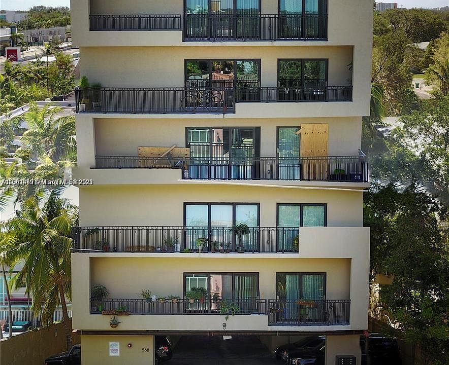 1st image of 568 NE 66th St #402