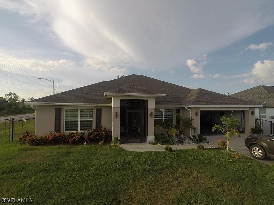 1st image of 801 NE 44th St