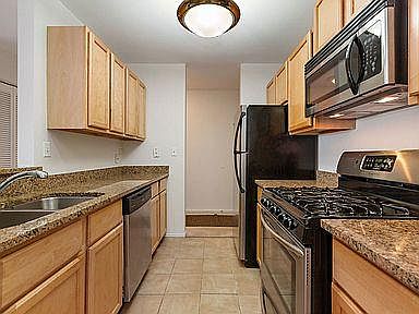 3rd image of 1931 Prairie Sq APT 310