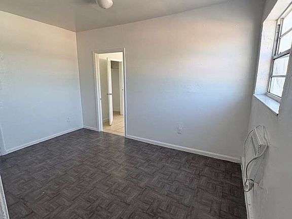 4th image of 1816 NW 46th St APT 4