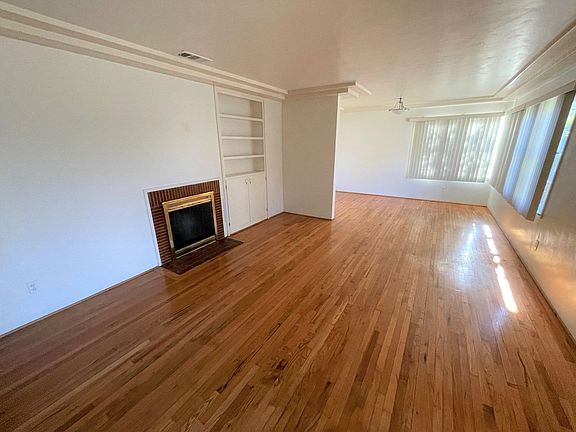 3rd image of 130 N Seaward Ave