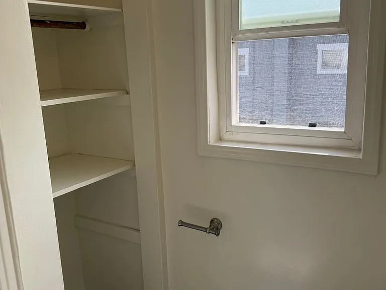 857 1/4 Missouri St — Photo 18