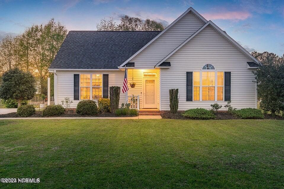 1st image of 1404 Ashmoor Ln