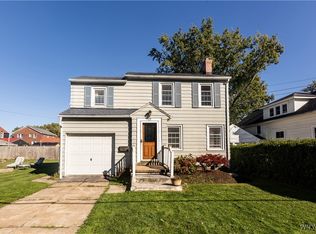 30 Woodcrest Dr, Buffalo, NY 14220