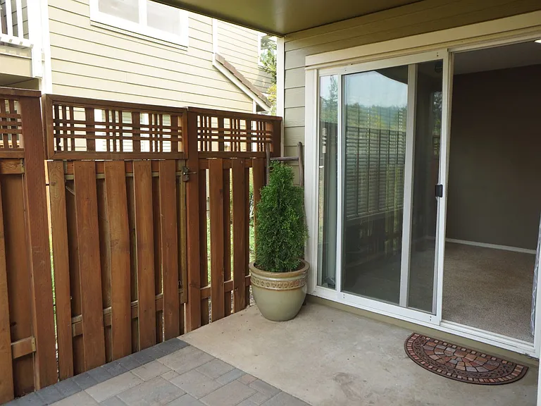 2649 NW Kennedy Ct — Photo 38