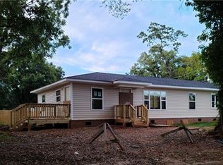 668 Bradford Dr, Charlotte, NC 28208