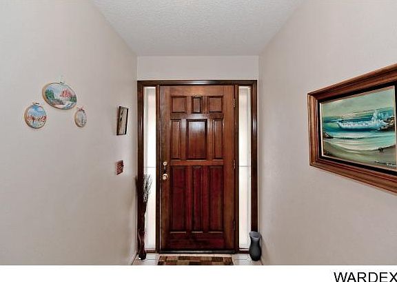 3rd image of 891 Acoma Blvd S