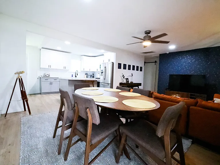 5127 Ditmas Ln — Photo 33