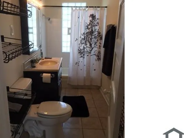 1209 8th St #2, Rockford, IL 61104