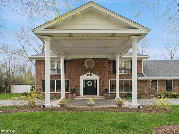 4th image of 2051 Churchill Ln
