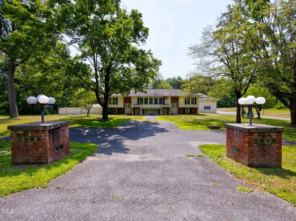 1648 Crescent Road, Clifton Park, NY 12065