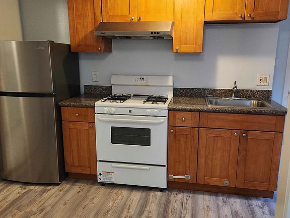 Functional updated Kitchen