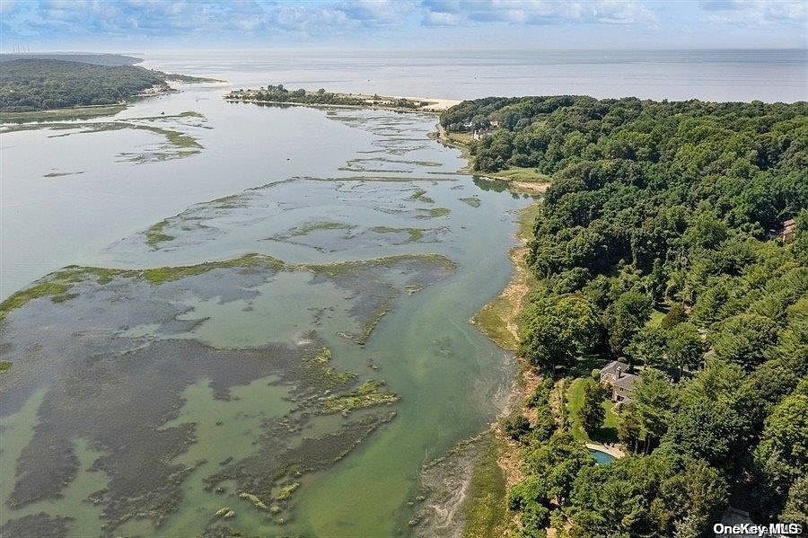1st image of 9 Pine Point